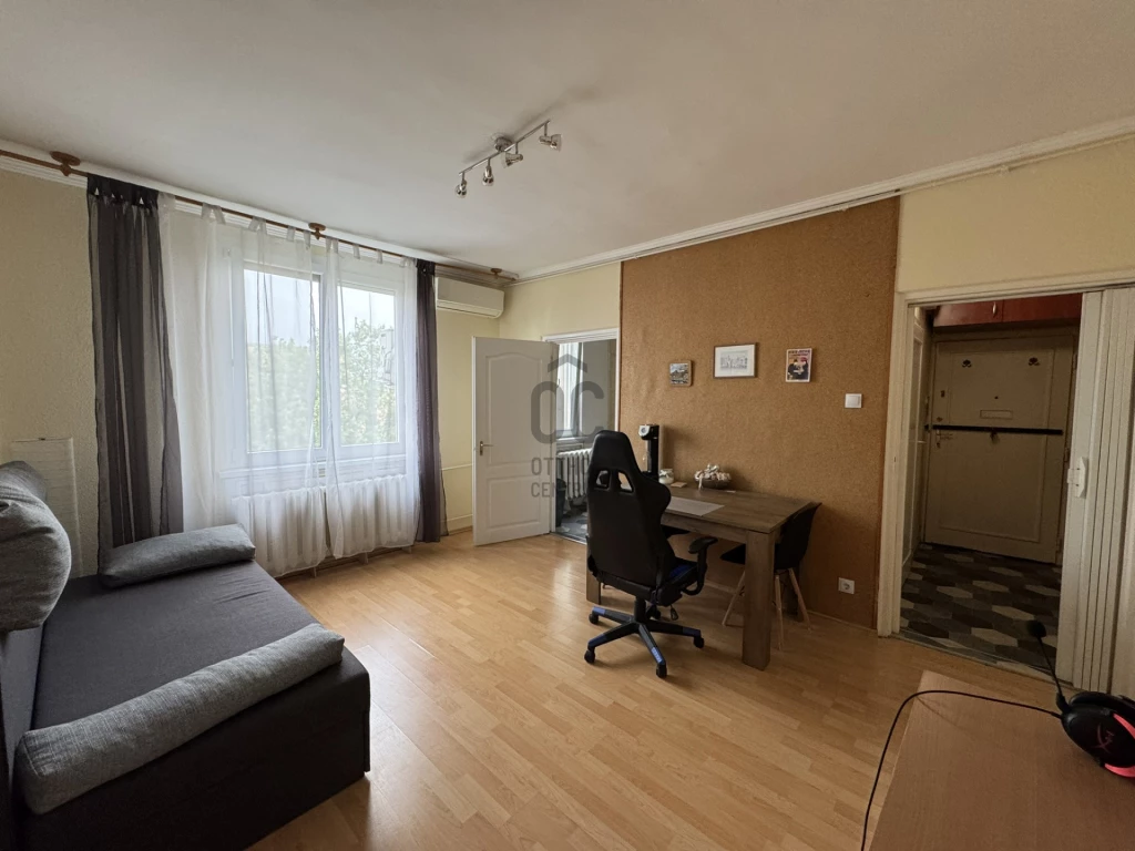Eladó társasházi lakás, Dunaújváros, Belváros