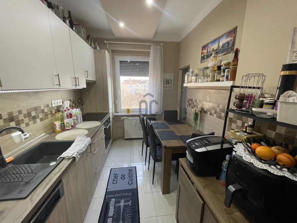 For sale brick flat, Dunaújváros, Belváros