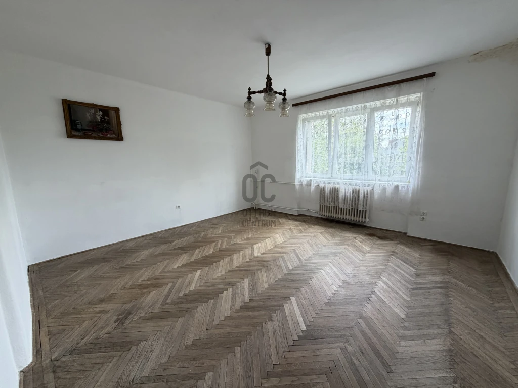 Eladó téglalakás, Dunaújváros, Belváros