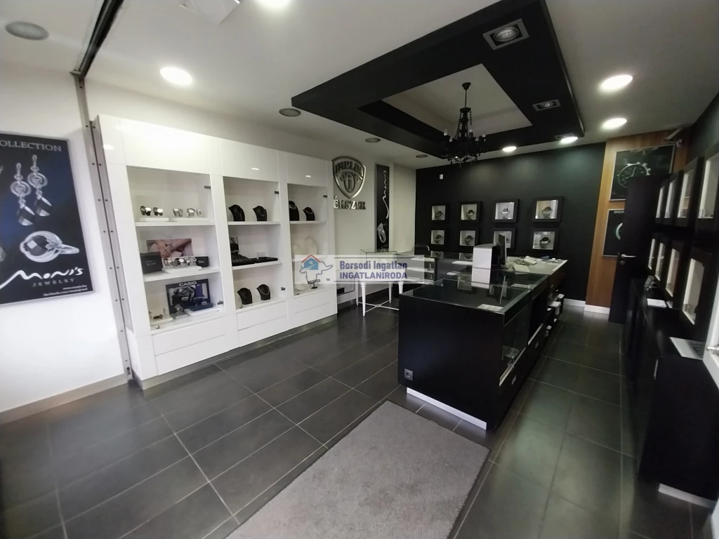 Eladó Üzlethelyiség, Putnok 28.000.000 Ft