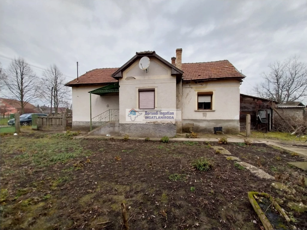 Eladó Ház, Hét Újítók utca 5.500.000 Ft