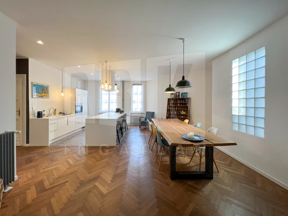 Eladó téglalakás, Budapest VI. kerület