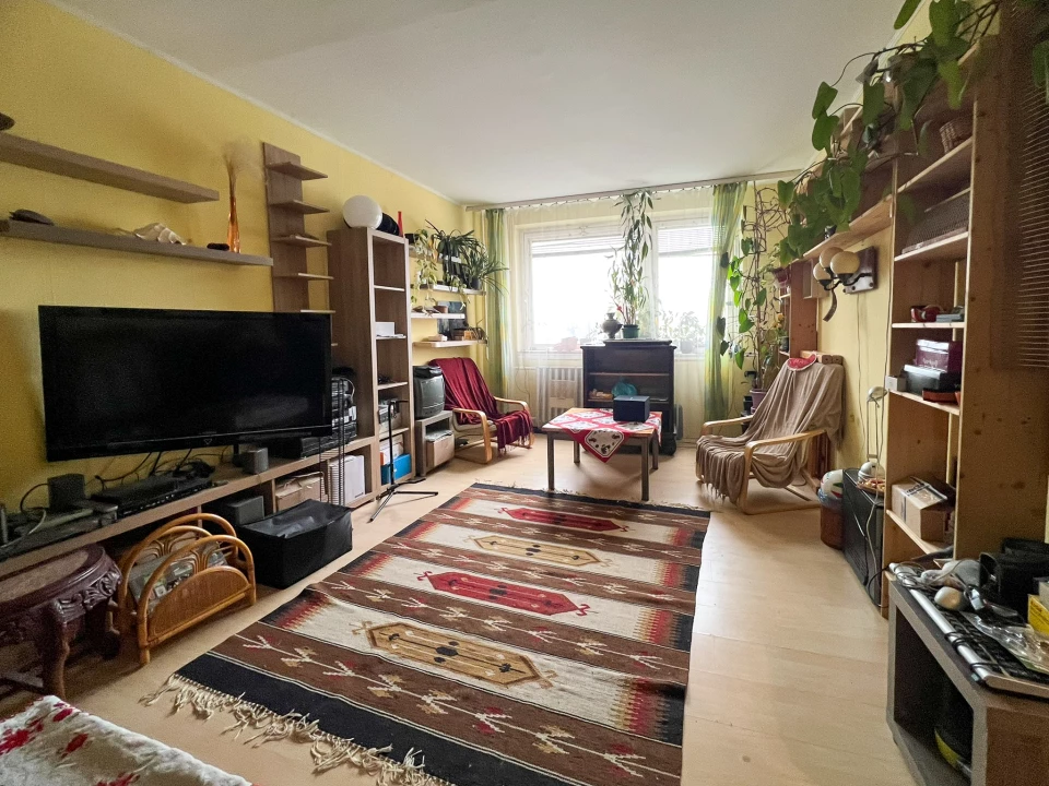 Eladó panellakás, Budapest III. kerület