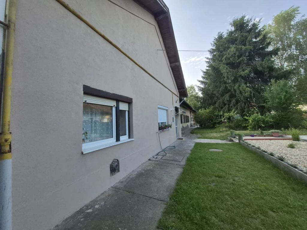 Eladó téglalakás, Lőrinci, Selyp