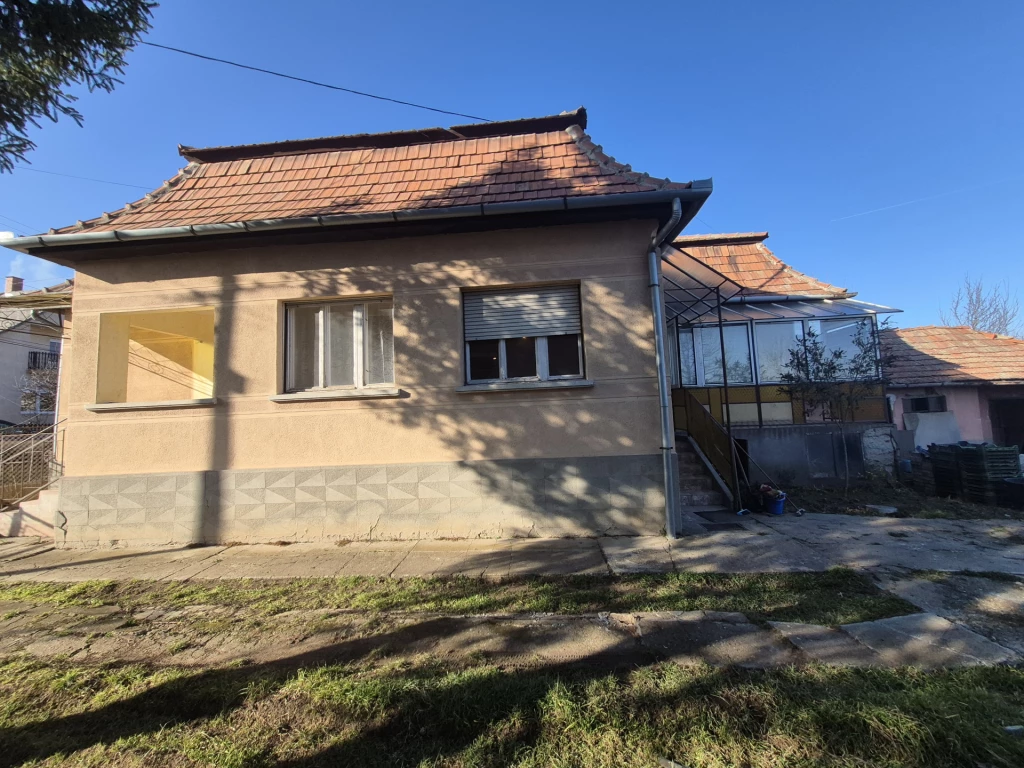 Eladó családi ház, Ecséd