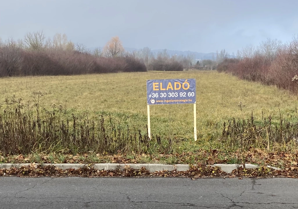 Eladó ipari telek, Keszthely, Sömögyeút