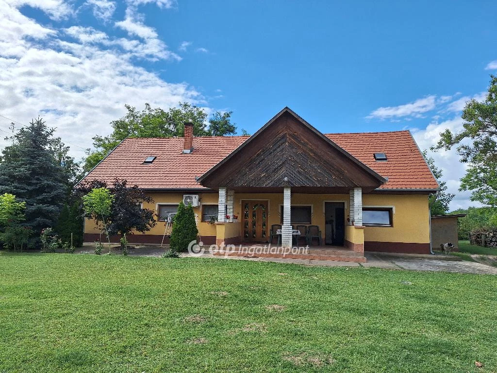 For sale house, Szabadszállás, 28-as km kinél balra