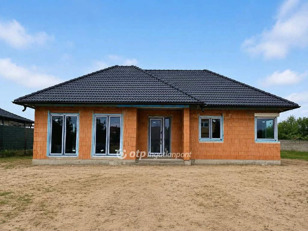 Eladó családi ház, Kiskunhalas, Levendula utca környéke