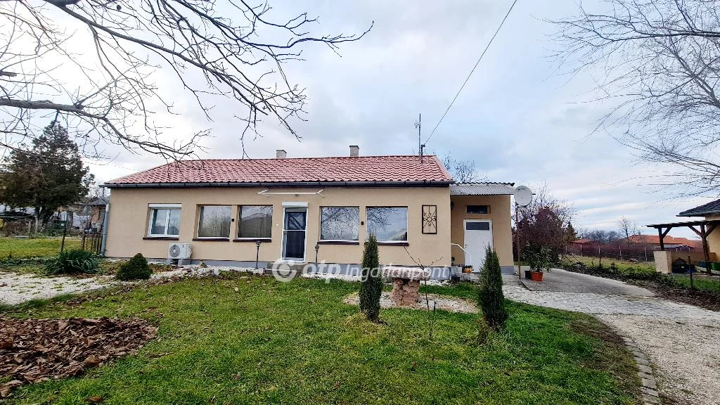 For sale house, Úrhida, Óvoda környéke