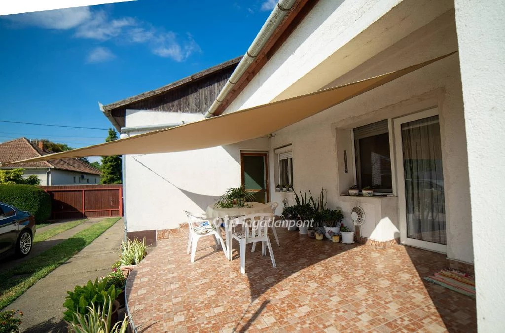 For sale house, Kiskőrös, Központhoz közel