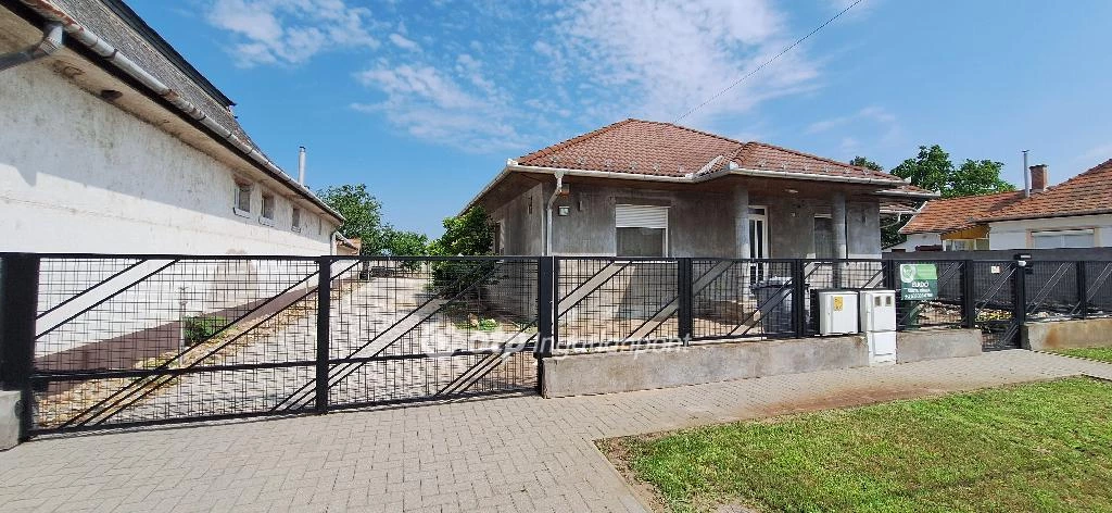 For sale house, Kiskőrös, Fő út