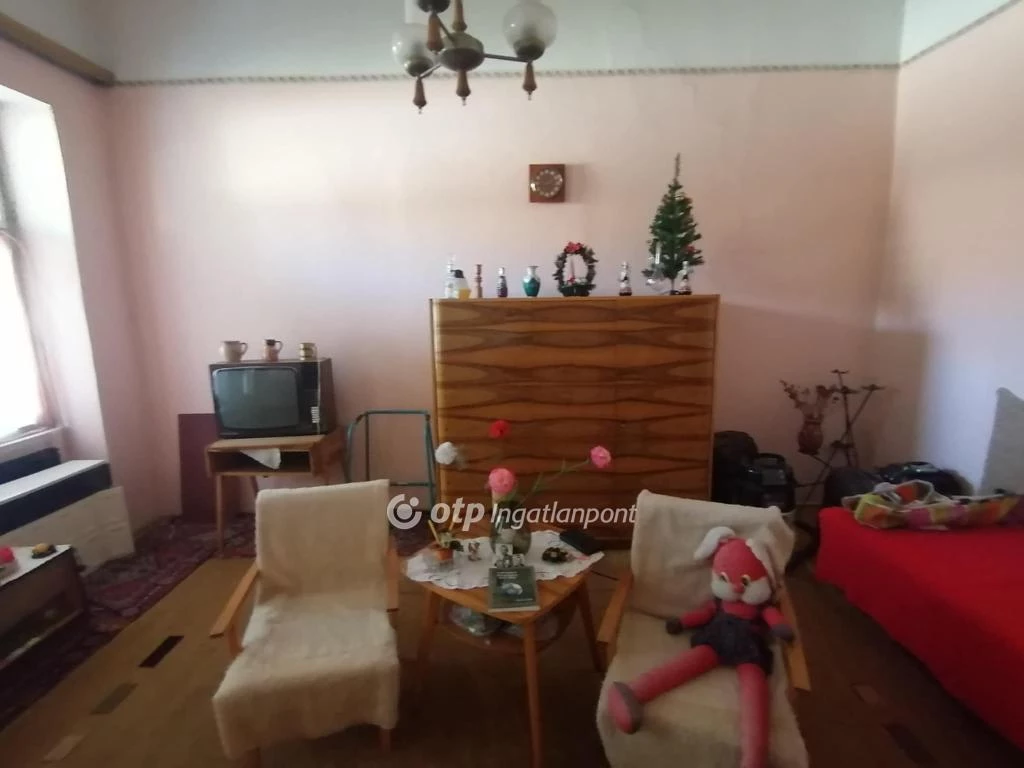 Eladó házrész, Soltvadkert, Városi mozi környéke