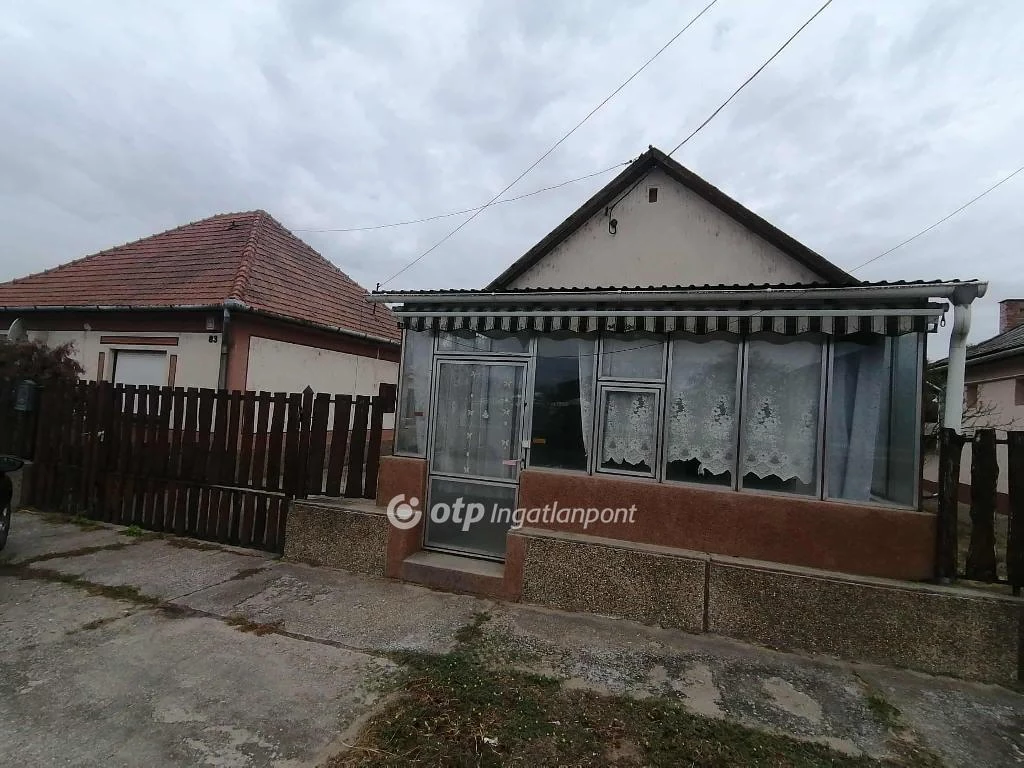 Eladó családi ház, Tabdi, Woker trade környéke