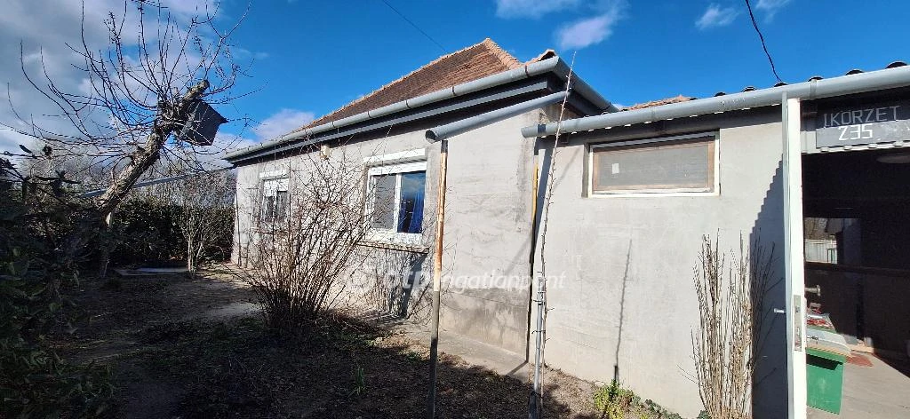 Eladó családi ház, Kecel, város széle