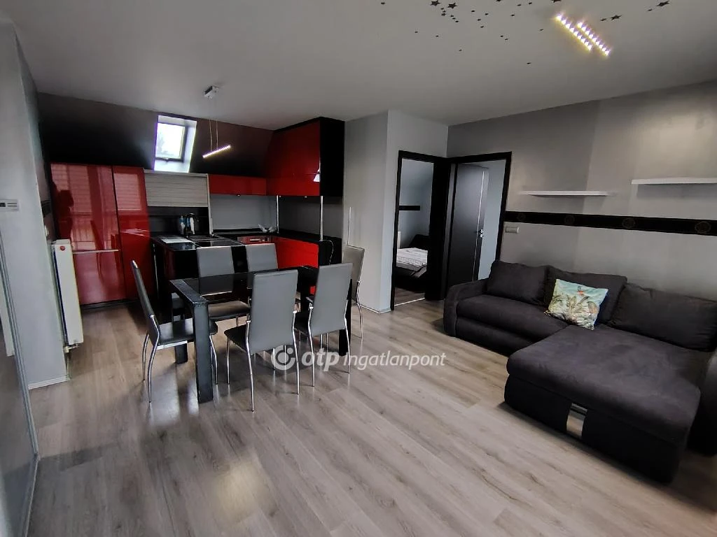 Kiadó téglalakás, Kiskőrös, Rendőrség Környe