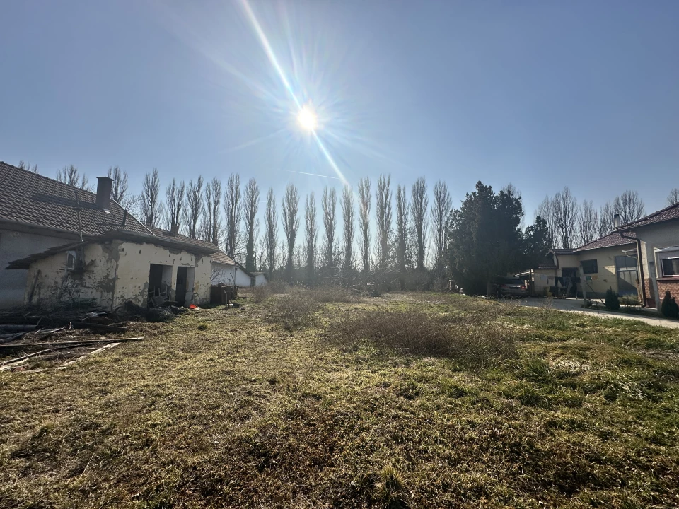 Eladó építési telek, Békés