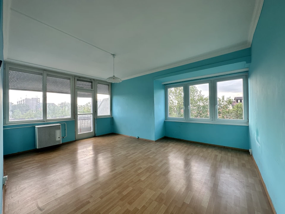 Eladó téglalakás, Békéscsaba