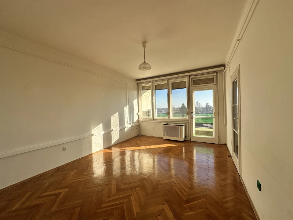 Eladó téglalakás, Tótkomlós