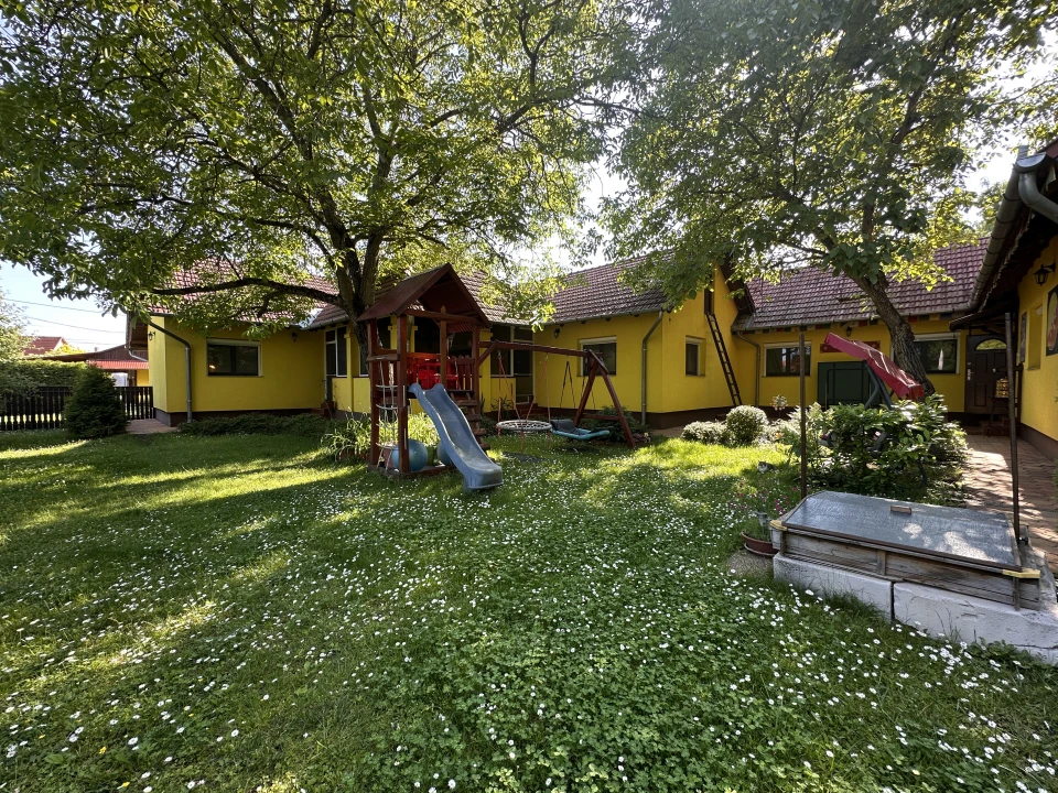 Eladó családi ház, Békéscsaba
