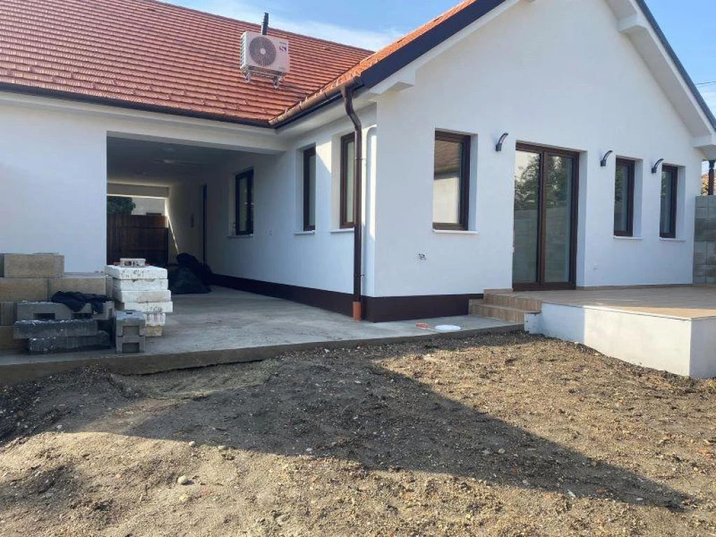 For sale semi-detached house, Mosonmagyaróvár, Moson