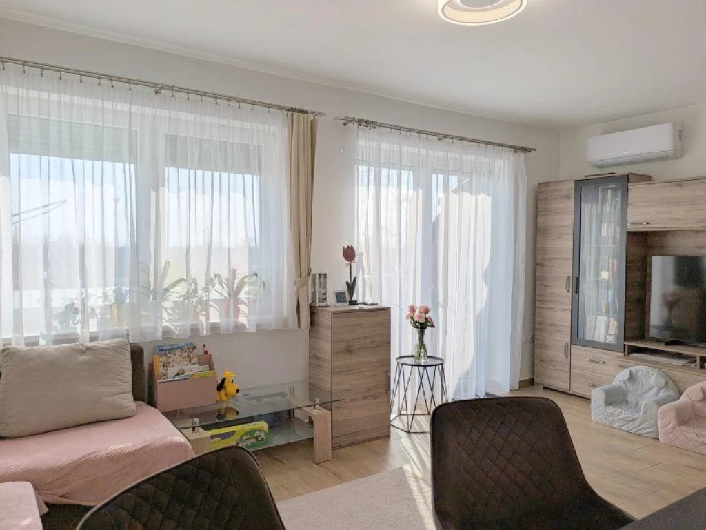 For sale brick flat, Hegyeshalom