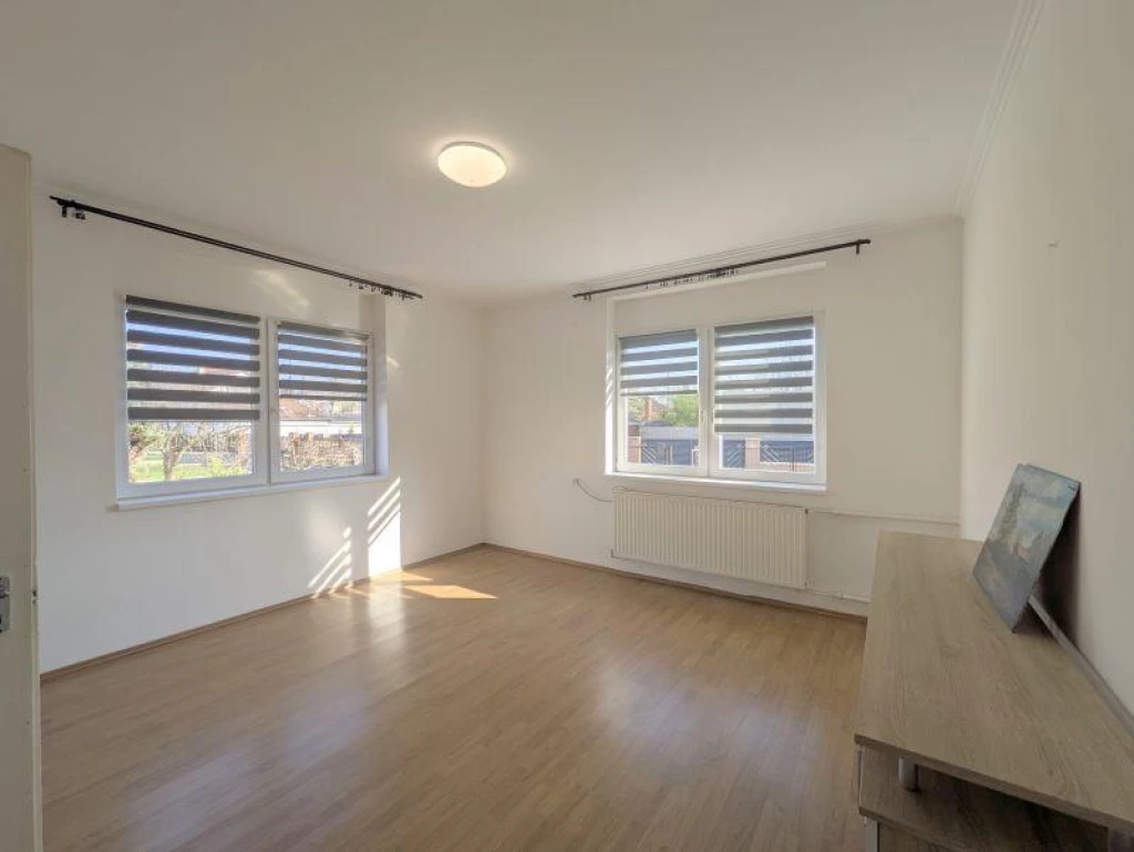 c3-1-name c2-1-name, Halászi