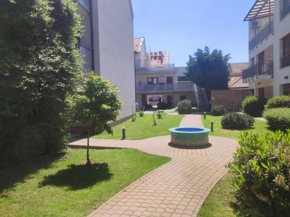 c3-1-name c2-19-name, Pécs, Munkácsy Mihály utca