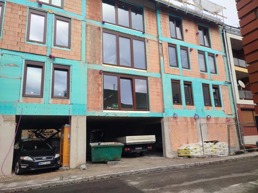 c3-1-name c2-19-name, Pécs, Perczel Miklós utca