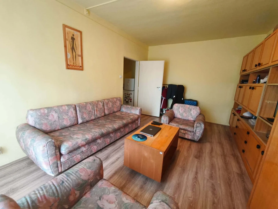 c3-1-name c2-20-name, Pécs