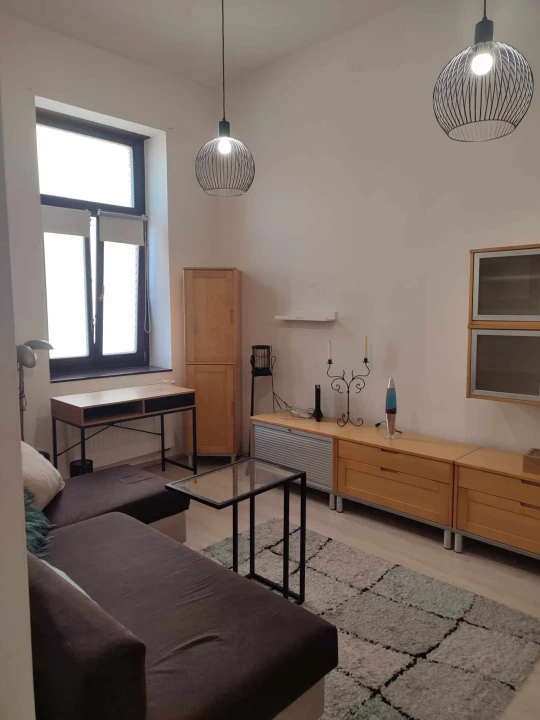 Eladó téglalakás, Pécs