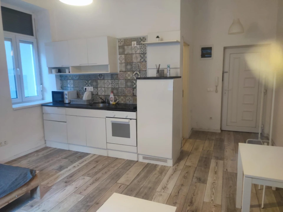 c3-2-name c2-19-name, Pécs