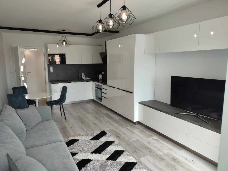 c3-2-name c2-19-name, Pécs