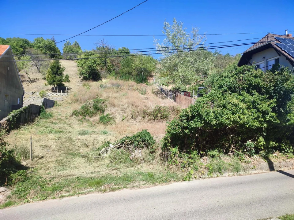 Eladó építési telek, Pécs, Középdeindoli út