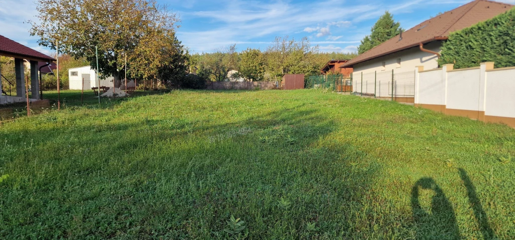 Eladó Építési telek, Csörög,  Nincs megadva, 818nm, 25000000 Ft