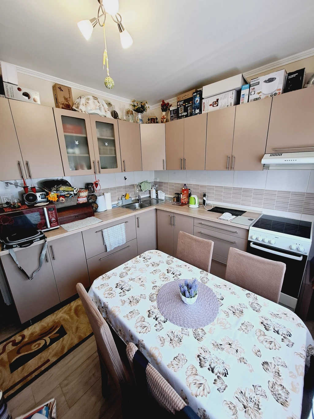 Nyíregyháza, Dohány utcán 3 szobás, felújított lakás eladó!