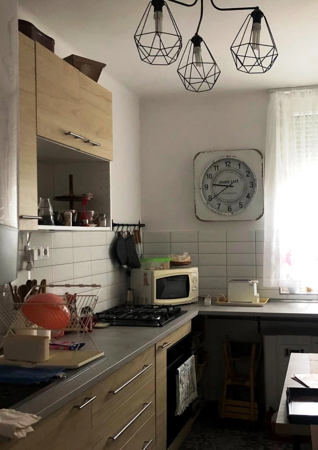 Nyíregyháza, Víztoronyhoz közel 2 szobás, bútorozott, gépesített lakás kiadó!
