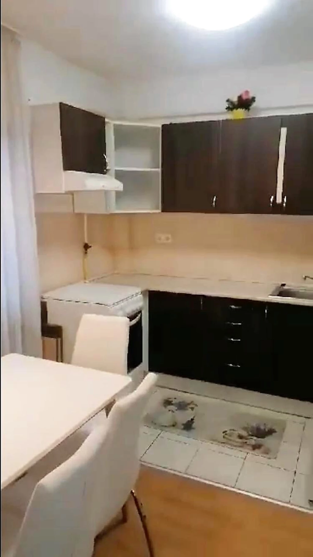Nyíregyháza, NYÍR PLÁHÁHOZ közel 1 szoba+ nappalis, bútorozott, gépesített lakás kiadó!