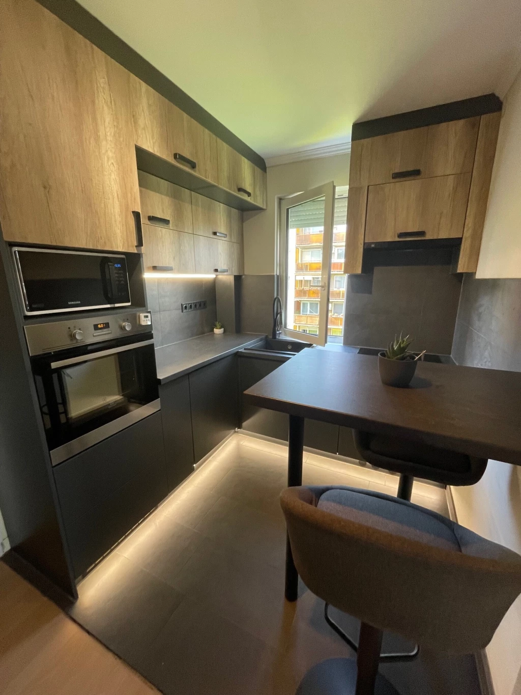 Nyíregyháza, Belvároshoz közel 3 szoba+ nappalis, szép állapotú lakás eladó!