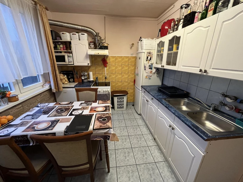 Nyíregyháza, Árpád utcán 4 szobás, tágas lakás eladó!