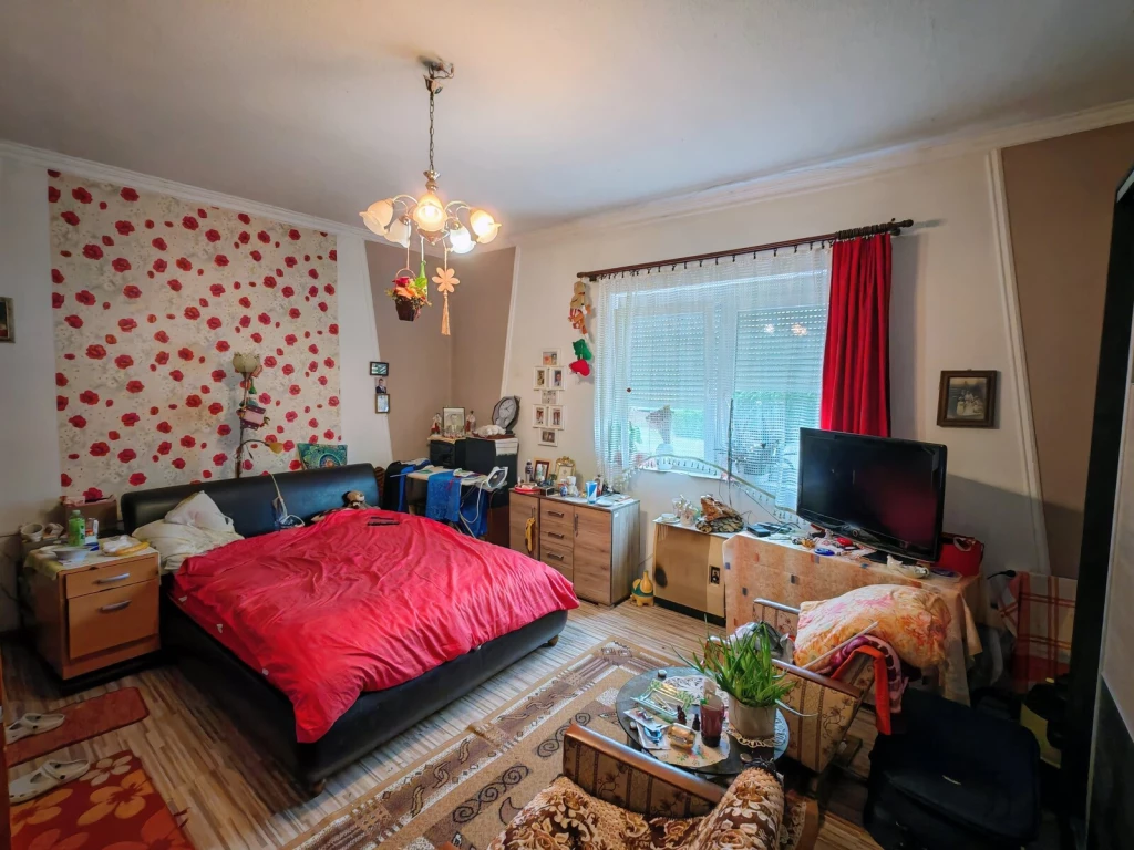 Nyíregyháza-Sóstóhegyen 3 szobás, 100 m²-es családi ház eladó