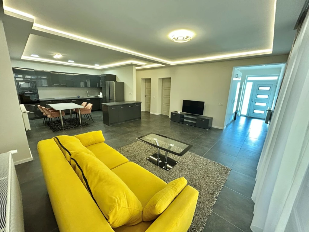 Nyíregyházán, Azonnal Költözhető, Nappali+3 Szobás, Önálló Családi Ház, Garázzsal Kiadó!