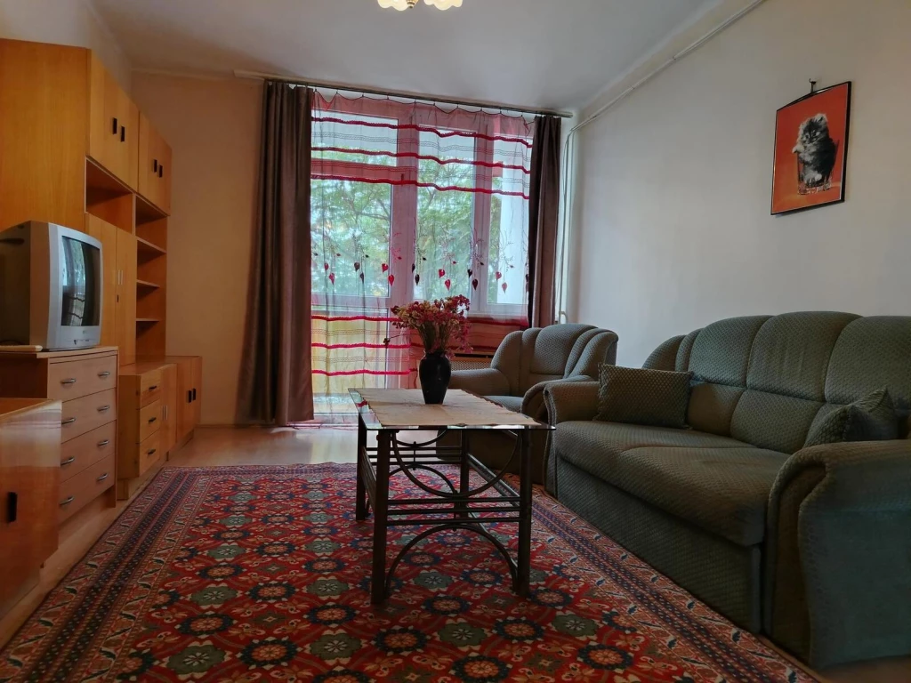 NYÍREGYHÁZA-BELVÁROS KÖZELI, 55 NM-ES, ERKÉLYES LAKÁS ELADÓ