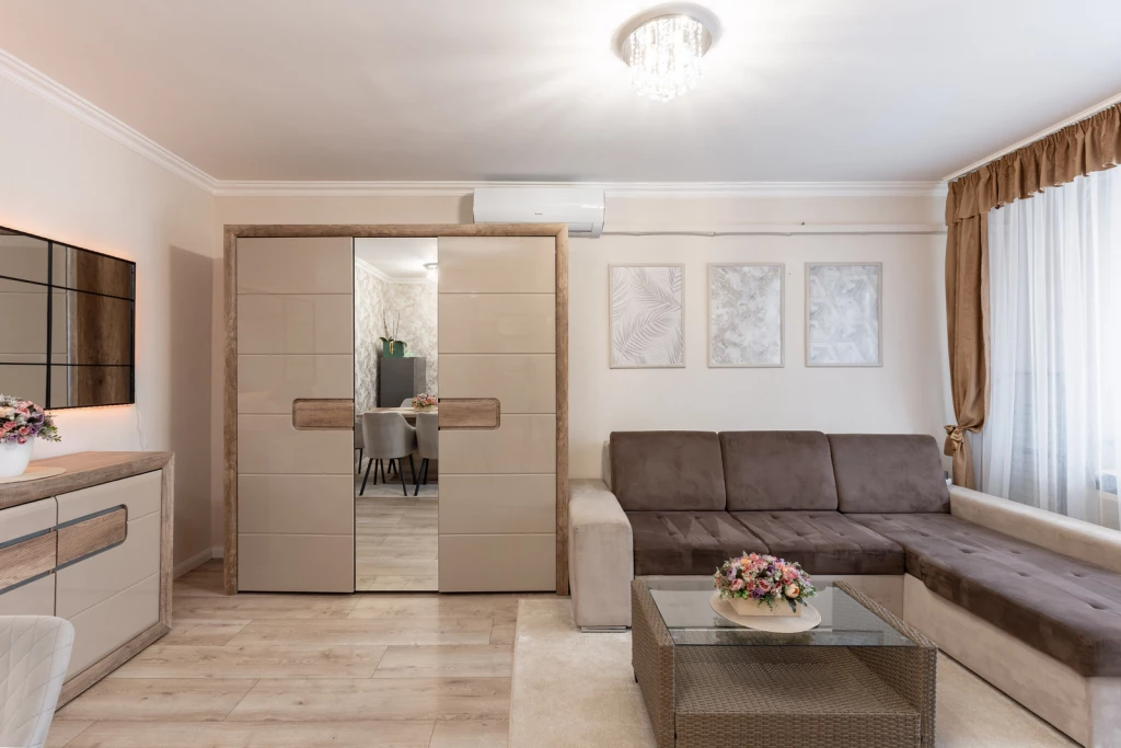 Nyíregyháza, Malomkertben nappali + 2 szobás lakás szép állapotban eladó!