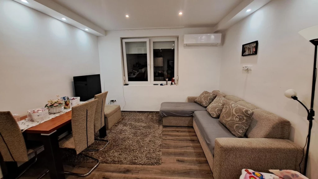 Nyíregyházán, Víztorony Közelében, Első Emeleti, Nappali+2 Szobás, 2 Erkélyes Lakás Eladó!