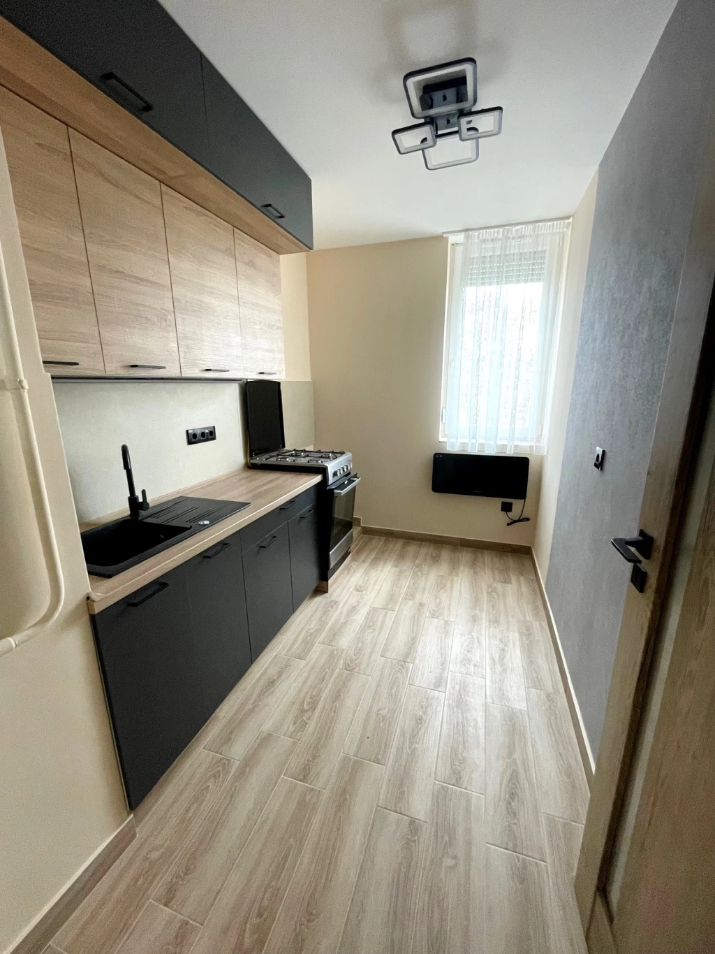 Nyíregyházán, Víztorony Közelében, Felújított, 2 Szobás Lakás Eladó!