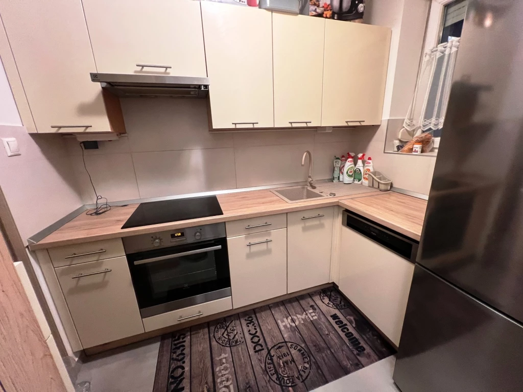 Nyíregyházán, Korányi Kertvárosban, Felújított, Nappali+2 Szobás, Erkélyes Lakás Eladó!