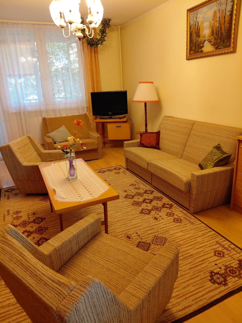 Nyíregyháza belvárosában földszinti, 2 szobás, erkélyes lakás eladó