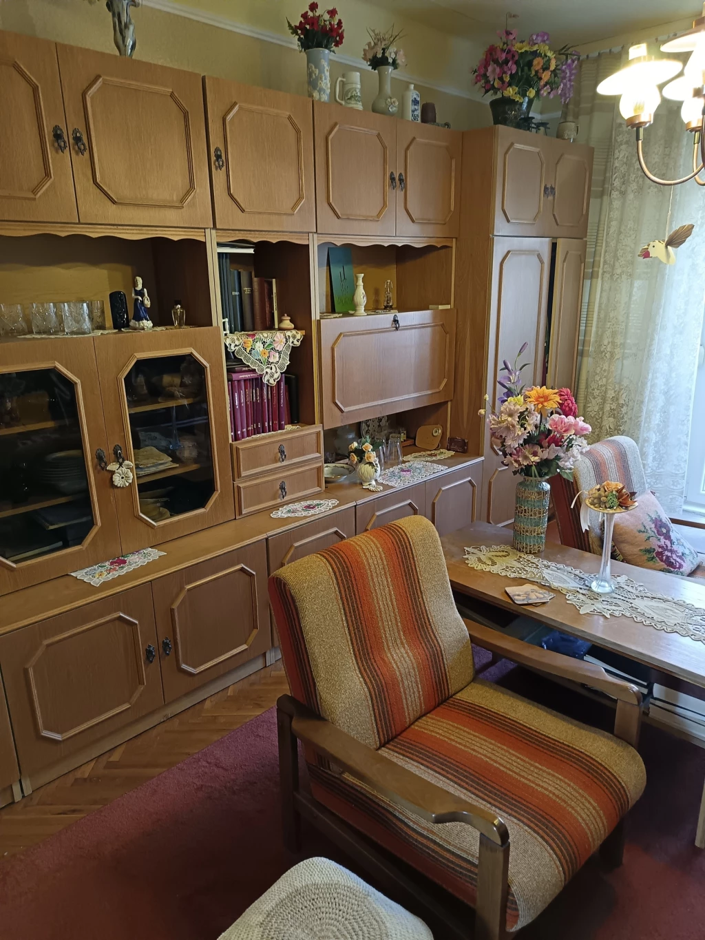 Nyíregyháza, Városmajor utcán, első emeleten 3 szobás lakás GARÁZZSAL eladó!