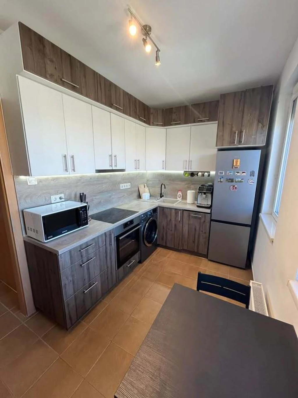 Kiváló állapotú, Nappali + 1 szobás, erkélyes, 55nm-es lakás eladó!