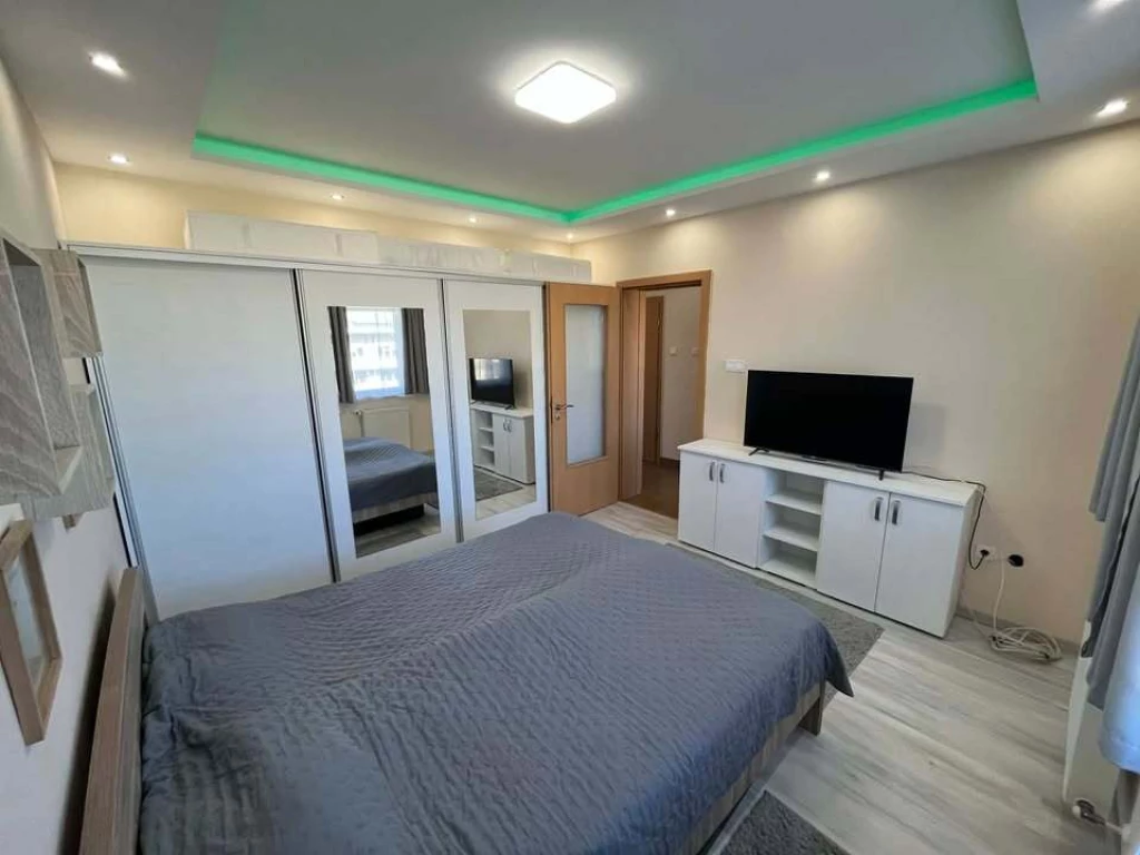 Befektetők figyelem! Nyíregyháza, Kórház közelében 2 szobás, erkélyes lakás szép állapotban (albérlővel) eladó!